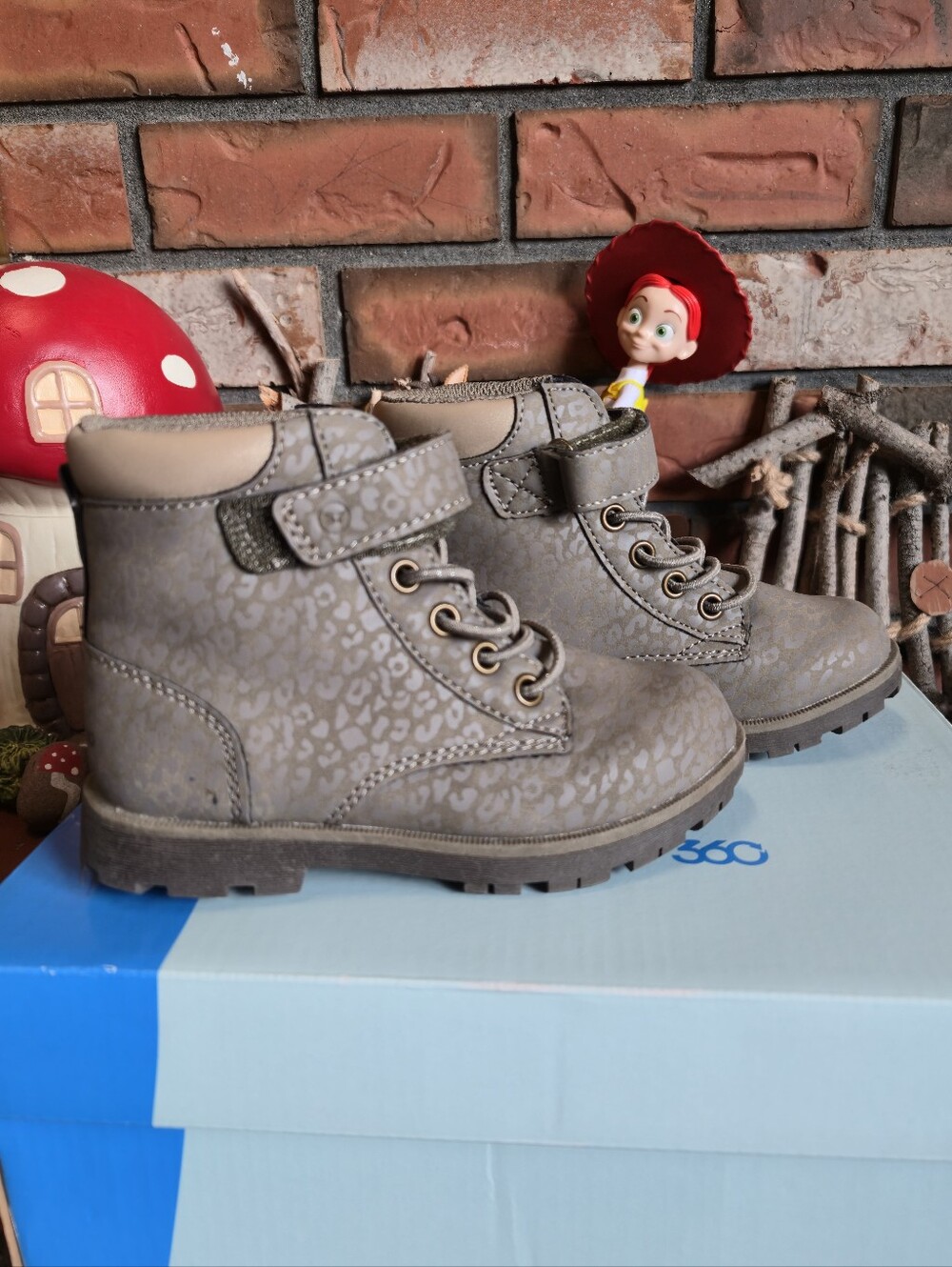 Stride Rite Jill Leopard